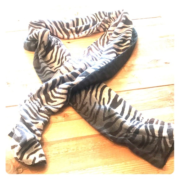 Zebra Print Muslin Scarf - Picture 2 of 3